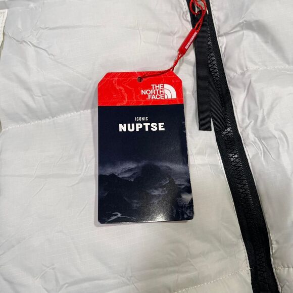 The North Face Men's White Puffer Jacket - Picture 5 of 7